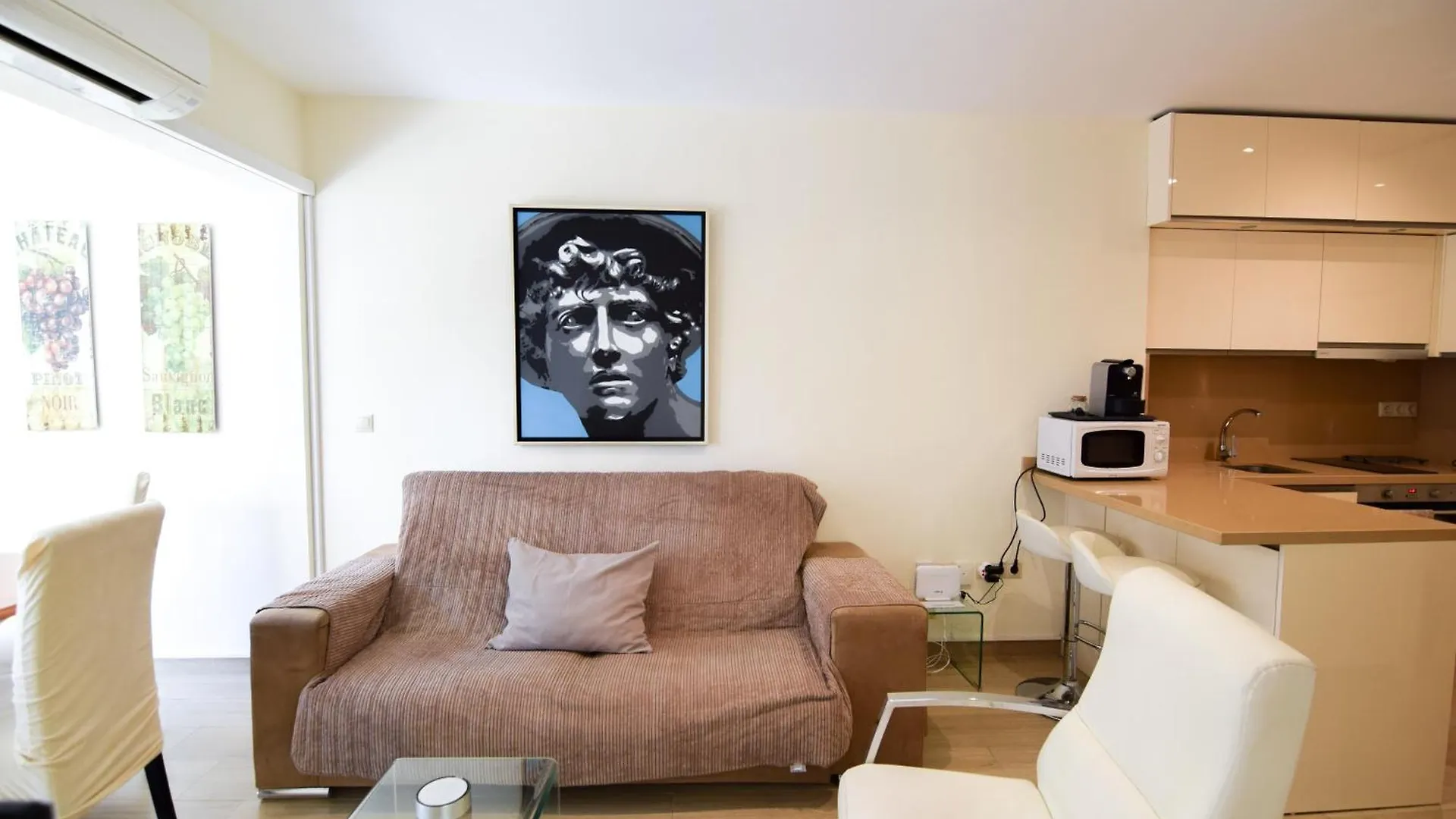 Malagueta Beachside Charm Apartment Malaga