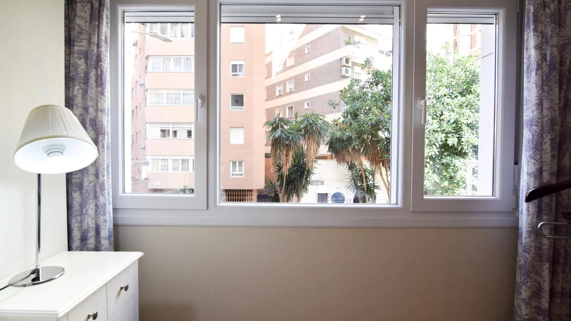 Malagueta Beachside Charm Apartment Malaga