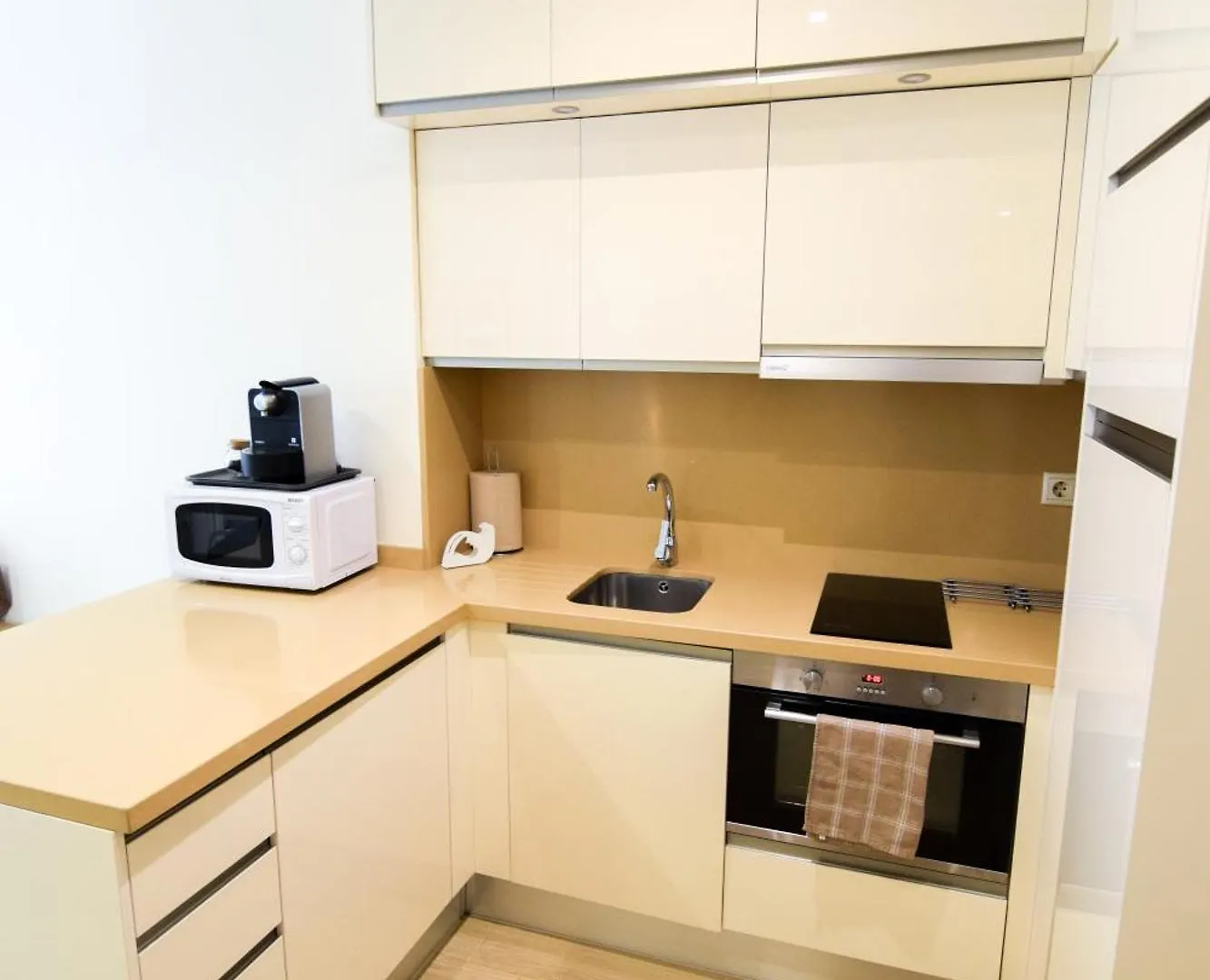 Malagueta Beachside Charm Apartment Malaga Spain