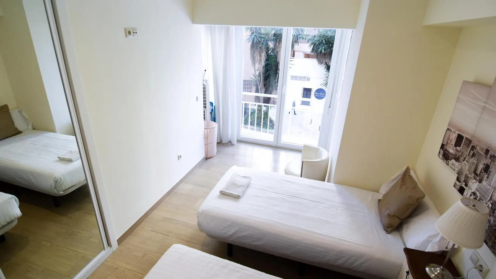 Malagueta Beachside Charm Apartment Malaga