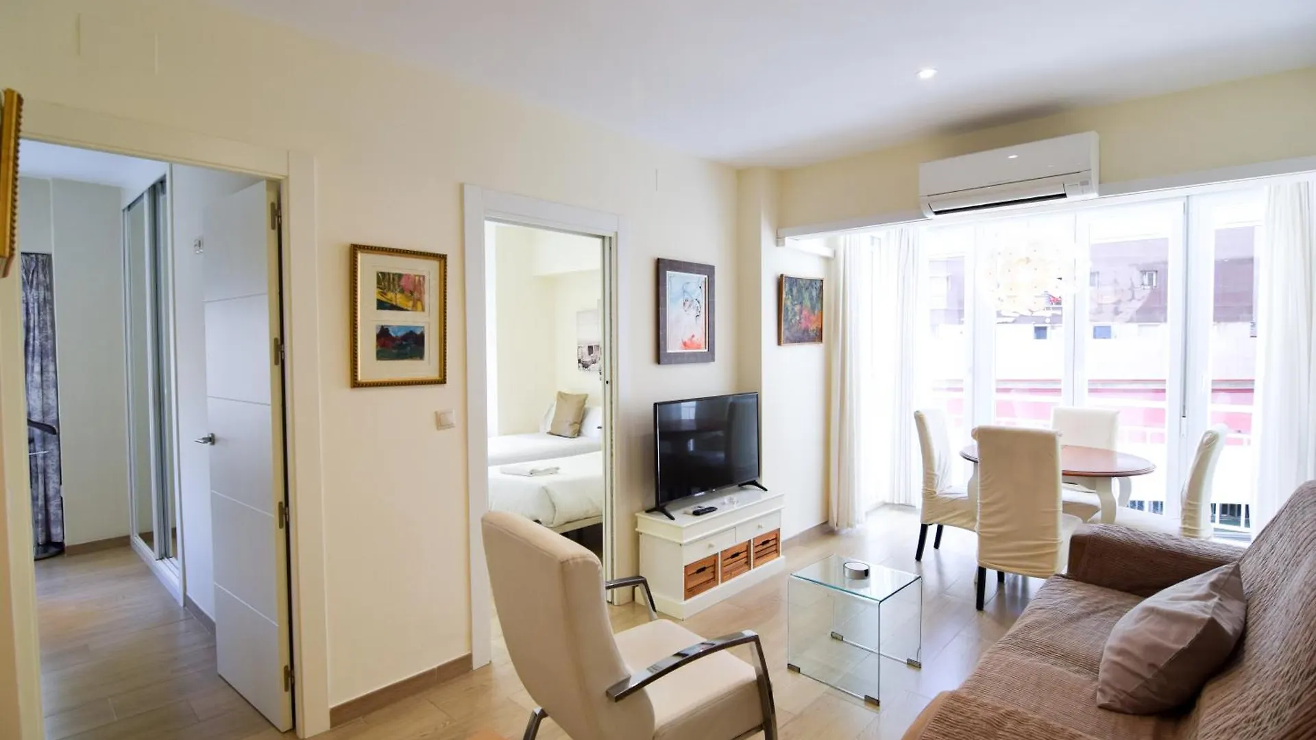 Malagueta Beachside Charm Apartment Malaga